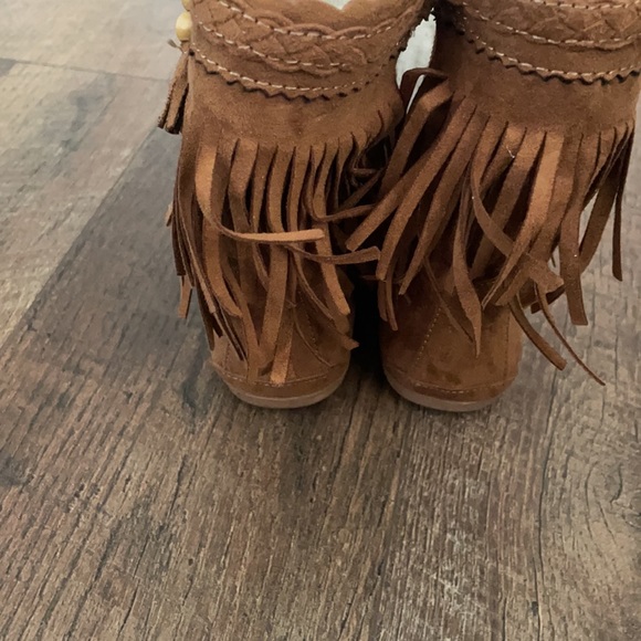 Baby girl boots, size 7 - Picture 3 of 7